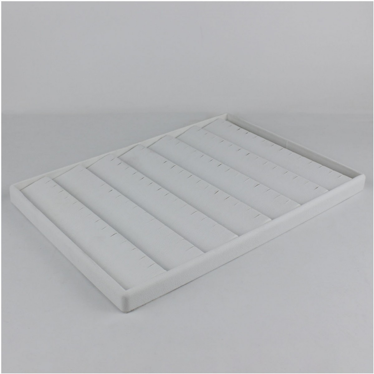 Deri Küpe Tablası Beyaz Deri Küpe Tablası Beyaz