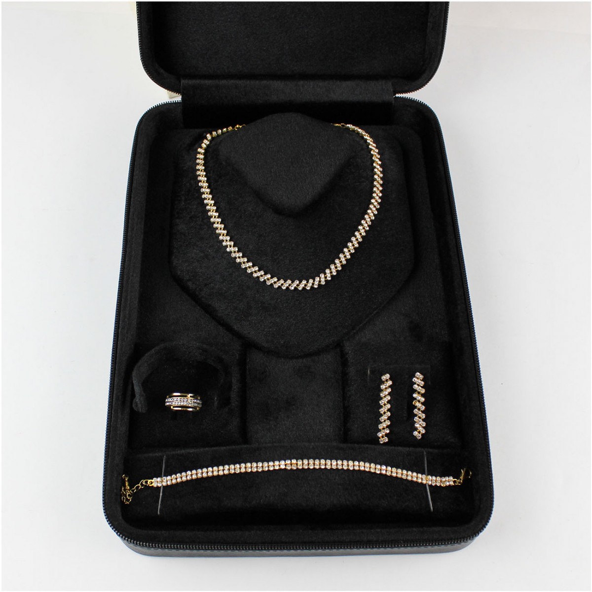 Deri Takı Çantası Mücevher Kutusu Siyah Deri Takı Çantası Mücevher Kutusu Siyah