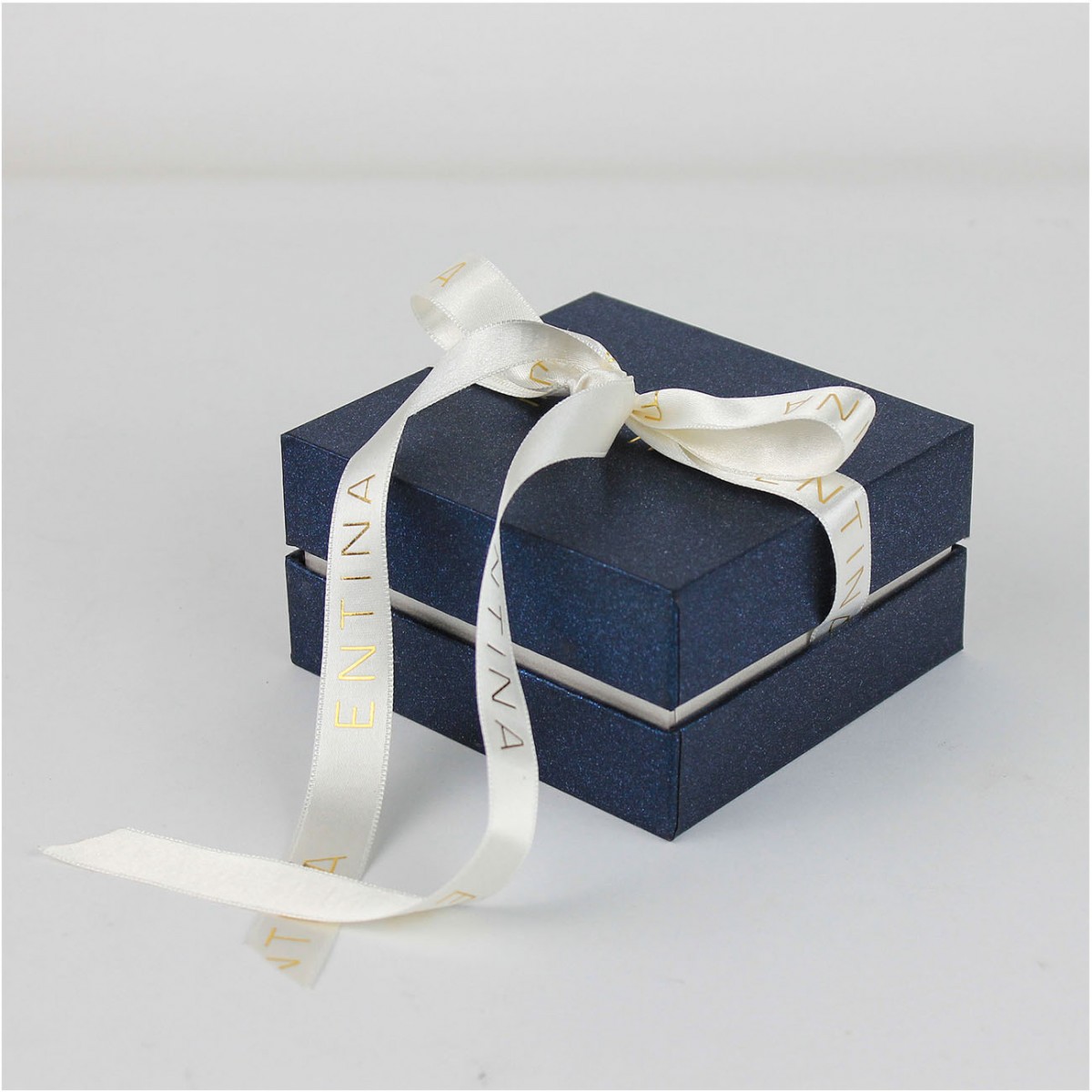 Entina Mukavva Kelepçe Bilezik Kutusu Entina Mukavva Kelepçe Bilezik Kutusu