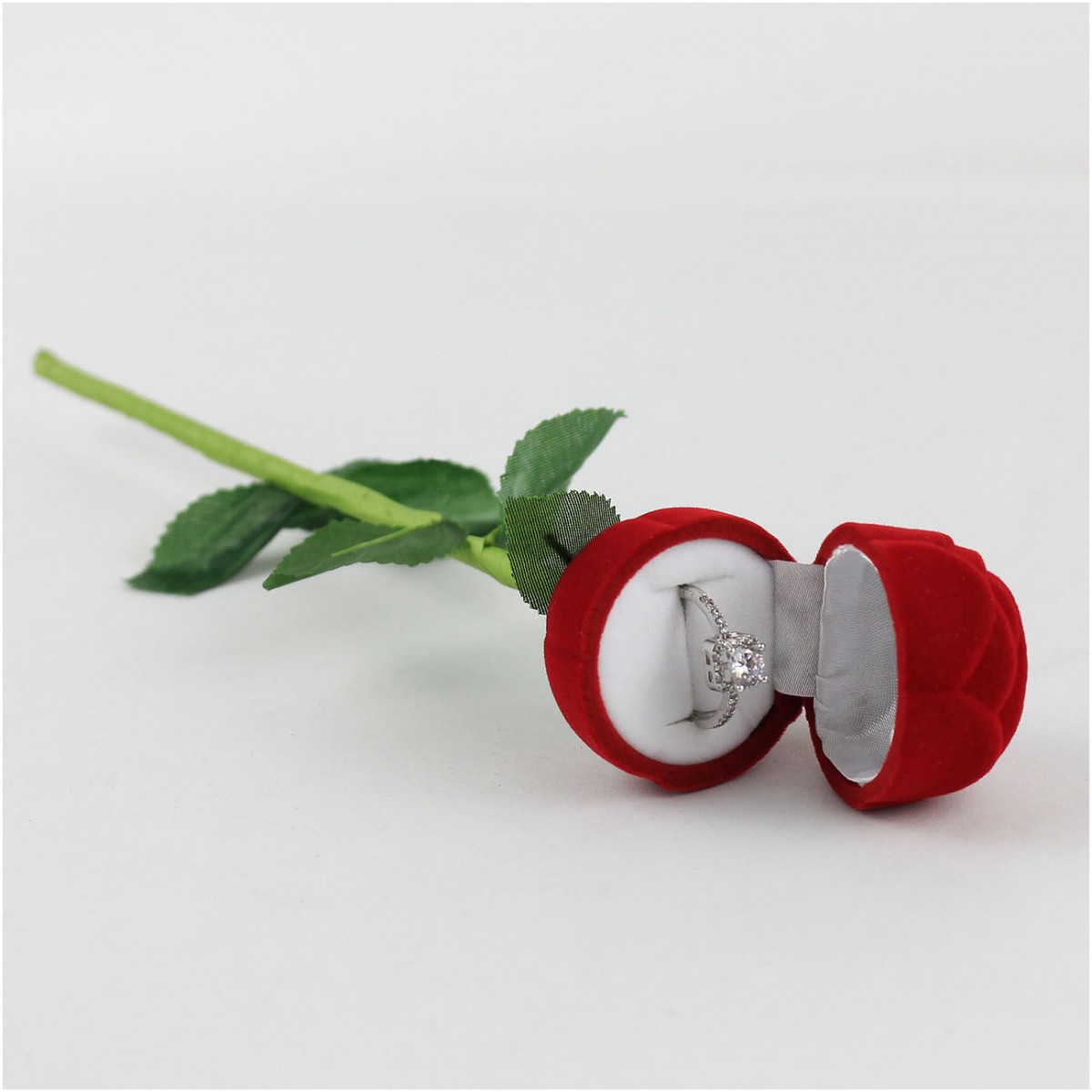 Kadife Saplı Gül Yüzük Kutusu 24 Adet Kadife Saplı Gül Yüzük Kutusu 24 Adet