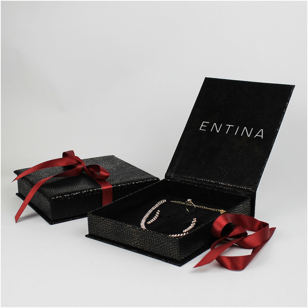 Kuyumcu Deri Mücevher Set Kutusu Baskılı 100 Adet Kuyumcu Deri Mücevher Set Kutusu Baskılı 100 Adet