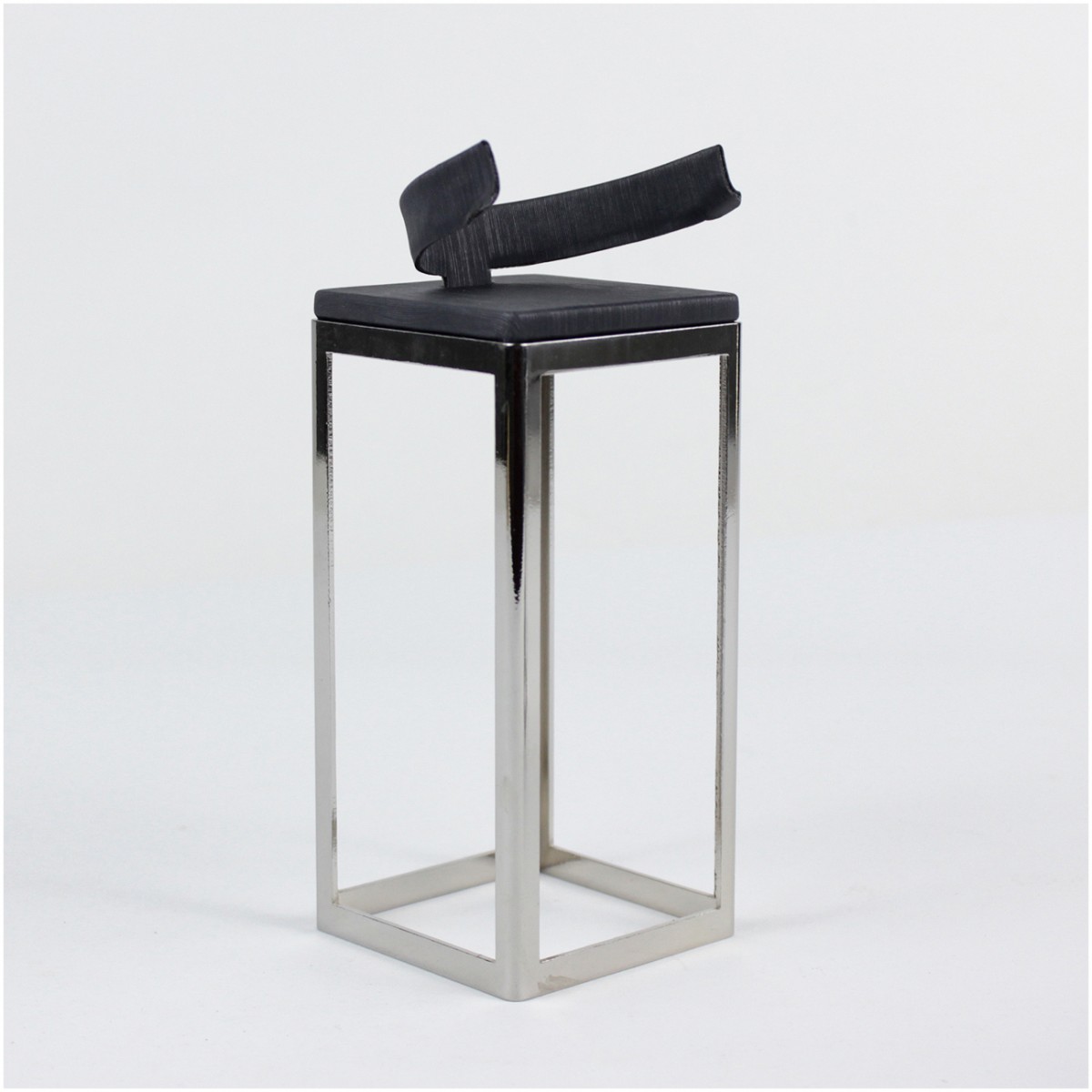 Metal Kelepçe Bilezik Standı Antrasit No:3 Metal Kelepçe Bilezik Standı Antrasit No:3